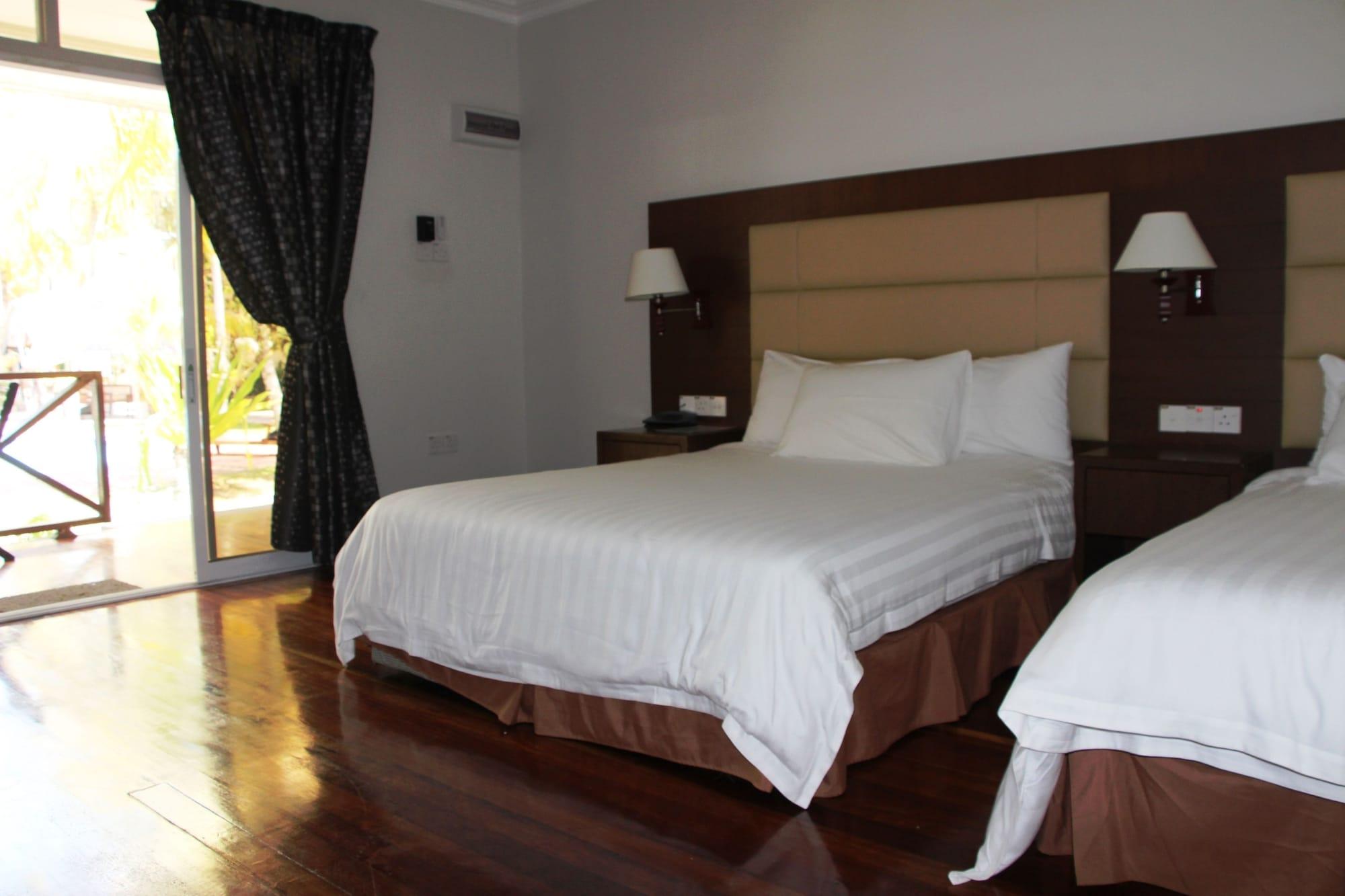 Langkah Syabas Beach Resort Kinarut Kültér fotó