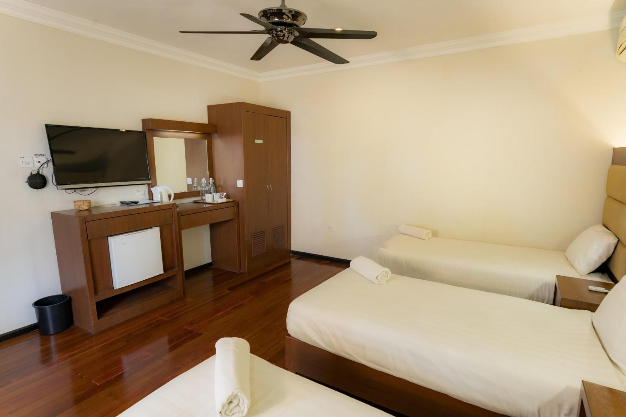 Langkah Syabas Beach Resort Kinarut Kültér fotó