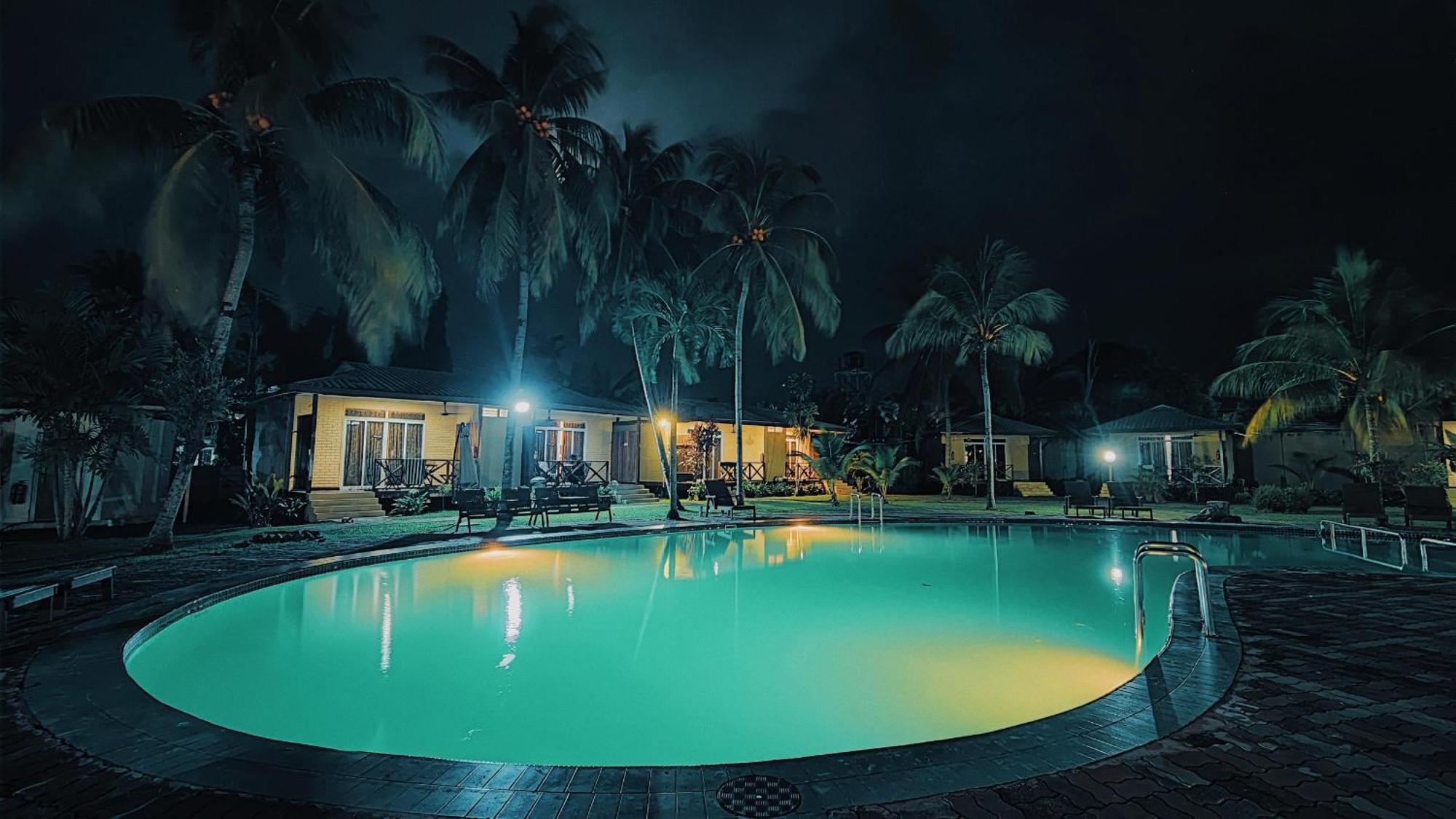 Langkah Syabas Beach Resort Kinarut Kültér fotó
