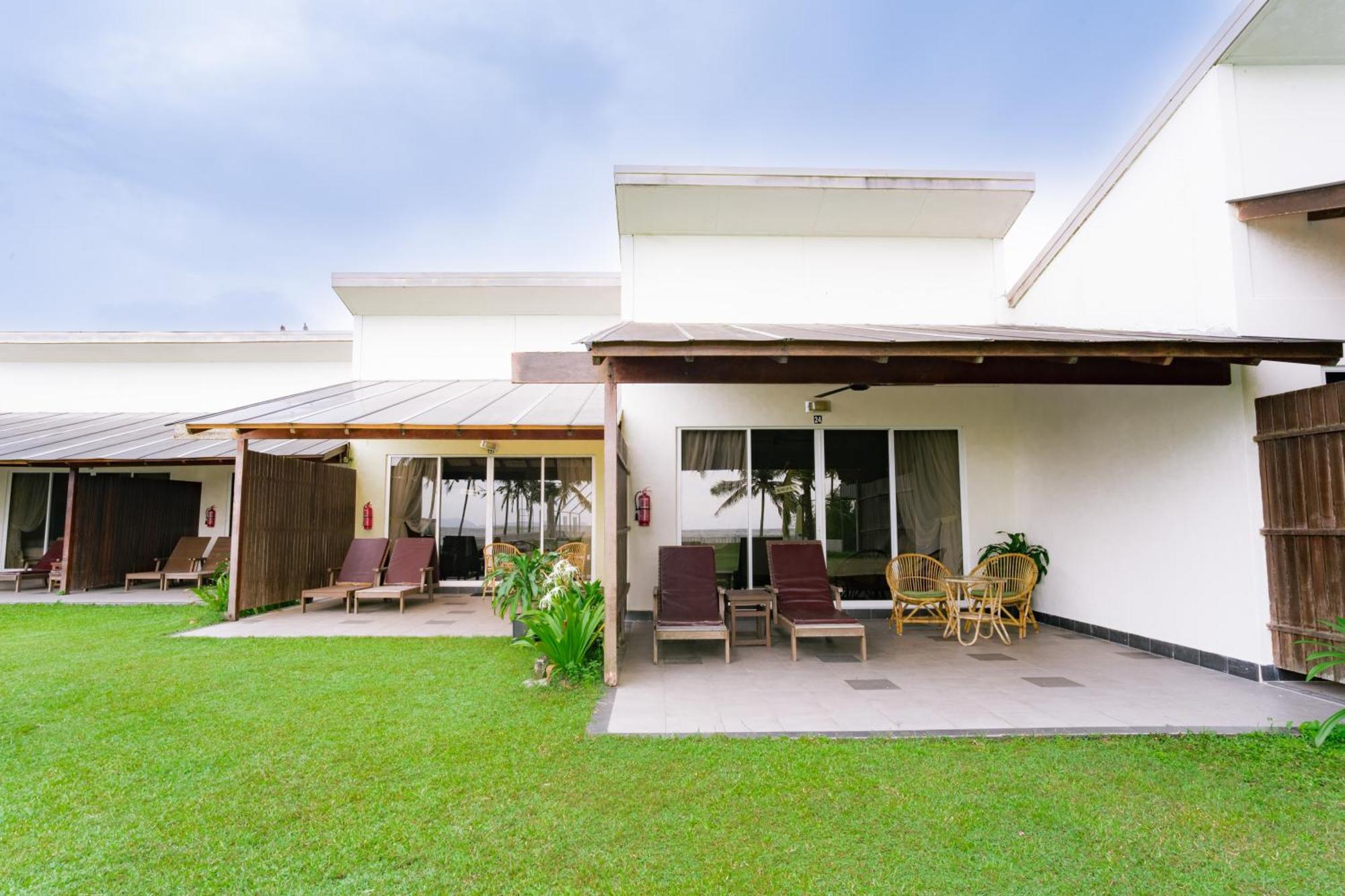 Langkah Syabas Beach Resort Kinarut Kültér fotó